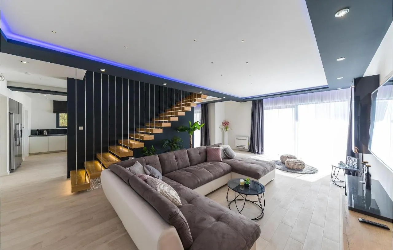 Lovely Home In Kastel Stari With Kitchen Kastela Croatia