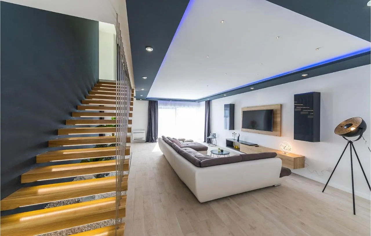 Lovely Home In Kastel Stari With Kitchen Kastela 0*,
